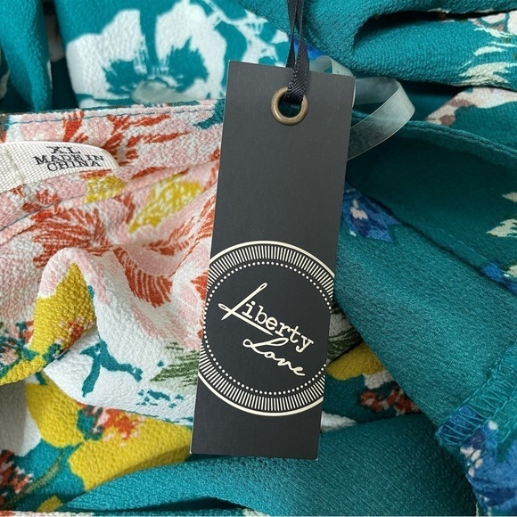 NWT Liberty Love Tunic 3/4 Roll Tab Sleeve Floral Blouse Size XL - Picture 8 of 9